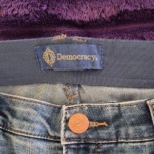 Democracy Denim Boyfriend Jeans